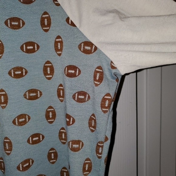 2xl Lularoe football Randy t-shirt - Picture 5 of 5